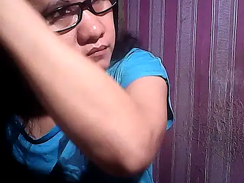 Snapshot of sweetsosie18 chatting on 10-11-25, 08:07 sweetsosie18 online show from 10-11-25, 08:07