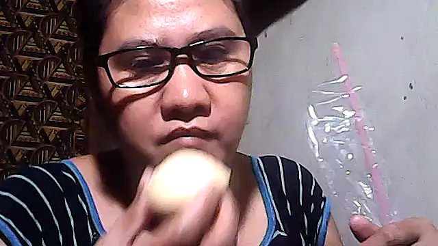 sweetsosie18 online show from 12-04-25, 07:17