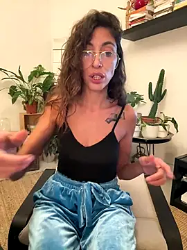 amanilouve online show from 10-13-25, 09:15