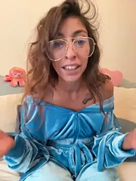 amanilouve online show from 10-15-25, 12:49