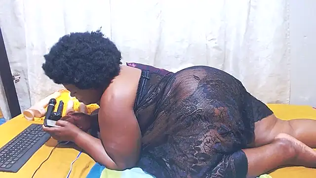 MatureBootyBabe4Uxx online show from 02-26-26, 01:10