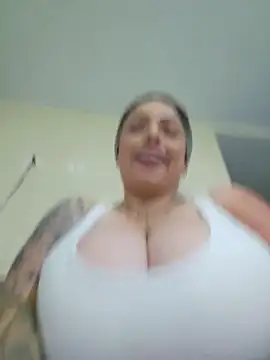 Snapshot of natalygolden69 chatting on 05-21-26, 12:01 natalygolden69 online show from 05-21-26, 12:01