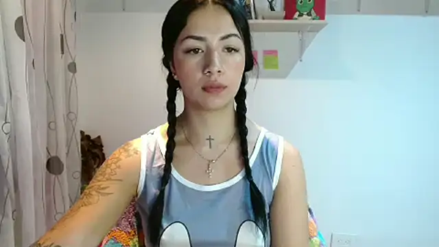 Snapshot of MadisonCambel chatting on 12-27-24, 02:04 MadisonCambel online show from 12-27-24, 02:04