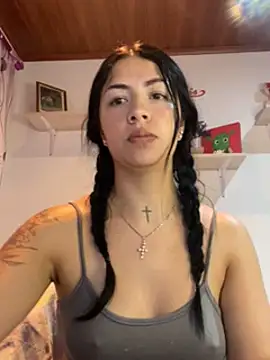 Snapshot of MadisonCambel chatting on 01-14-25, 02:43 MadisonCambel online show from 01-14-25, 02:43