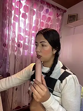 Snapshot of MadisonCambel chatting on 01-15-25, 08:37 MadisonCambel online show from 01-15-25, 08:37