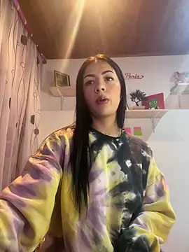 Snapshot of MadisonCambel chatting on 01-23-25, 10:32 MadisonCambel online show from 01-23-25, 10:32