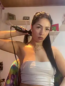 Snapshot of MadisonCambel chatting on 02-07-25, 11:13 MadisonCambel online show from 02-07-25, 11:13