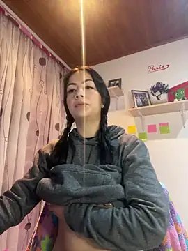 Snapshot of MadisonCambel chatting on 02-19-25, 09:28 MadisonCambel online show from 02-19-25, 09:28