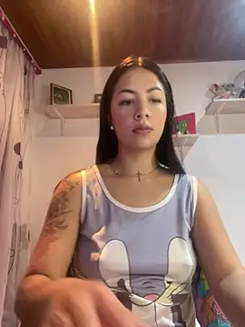 Snapshot of MadisonCambel chatting on 02-24-25, 07:44 MadisonCambel online show from 02-24-25, 07:44