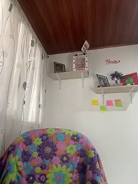 Snapshot of MadisonCambel chatting on 03-18-25, 12:47 MadisonCambel online show from 03-18-25, 12:47