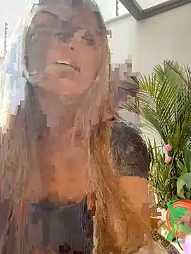 Snapshot of ROSE__15 chatting on 10-08-25, 08:06 ROSE 15 online show from 10-08-25, 08:06