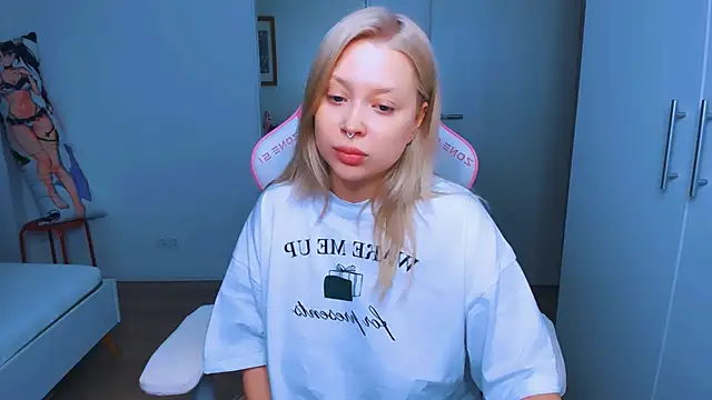 Snapshot of MonaLauu chatting on 12-05-24, 09:50 MonaLauu online show from 12-05-24, 09:50