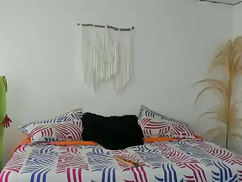 Snapshot of bonny_choke chatting on 09-15-25, 06:30 bonny choke online show from 09-15-25, 06:30