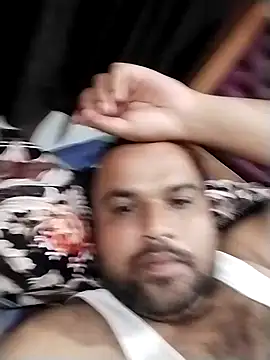 Snapshot of Guddu696969 chatting on 10-31-25, 03:13 Guddu696969 online show from 10-31-25, 03:13