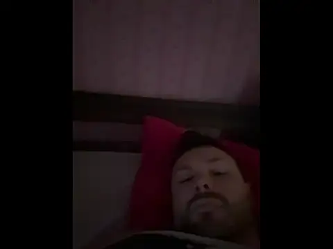 Snapshot of MartinBrandon chatting on 05-04-26, 10:11 MartinBrandon online show from 05-04-26, 10:11