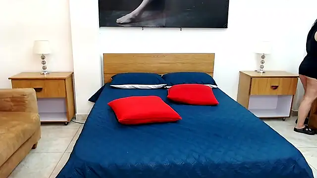 MaloryAndLuna online show from 10-02-25, 12:01