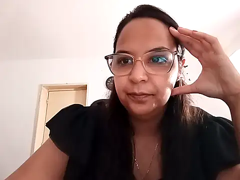 Snapshot of Andra4you chatting on 05-25-26, 06:30 Andra4you online show from 05-25-26, 06:30