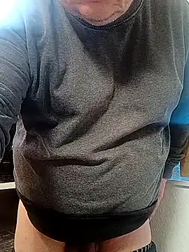 Snapshot of Nobbie444 chatting on 02-14-26, 11:18 Nobbie444 online show from 02-14-26, 11:18