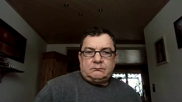 Snapshot of Nobbie444 chatting on 02-16-26, 11:06 Nobbie444 online show from 02-16-26, 11:06