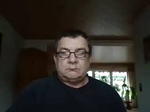 Snapshot of Nobbie444 chatting on 03-05-26, 04:58 Nobbie444 online show from 03-05-26, 04:58