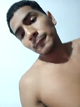 Snapshot of riquer09 chatting on 03-25-26, 12:27 riquer09 online show from 03-25-26, 12:27