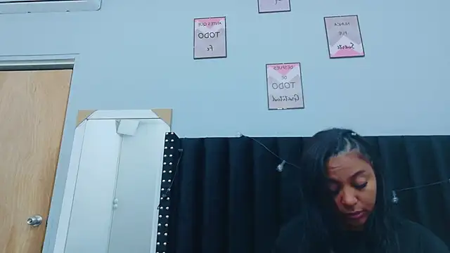 colombiamommy online show from 11-21-25, 12:37