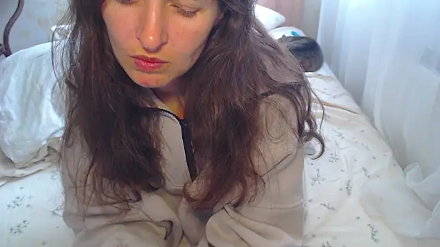 LoraPreston online show from 06-26-26, 01:15