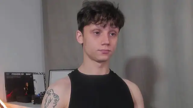 Snapshot of Nicky_neal chatting on 12-12-24, 03:43 Nicky neal online show from 12-12-24, 03:43