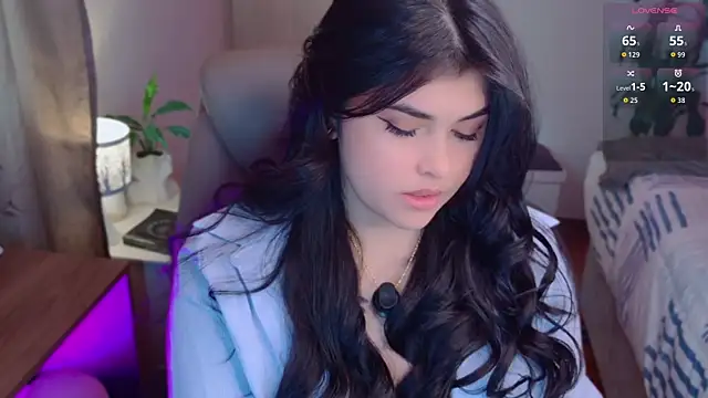 Alyaa s online show from 04-25-26, 07:22