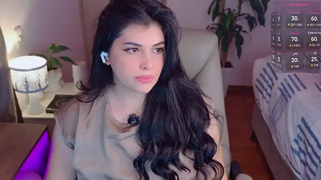 Alyaa s online show from 04-28-26, 01:04