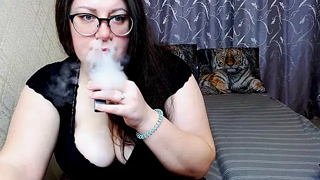 Snapshot of Sindy_Jeniceee chatting on 11-11-25, 12:05 Sindy Jeniceee online show from 11-11-25, 12:05