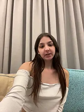 Snapshot of DoriDeluxe66 chatting on 01-13-25, 01:39 DoriDeluxe66 online show from 01-13-25, 01:39