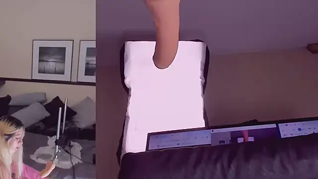 Snapshot of Lizzy_Lace chatting on 01-11-25, 03:55 Lizzy Lace online show from 01-11-25, 03:55