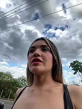 Snapshot of Sarita-candy chatting on 12-21-25, 09:22 Sarita-candy online show from 12-21-25, 09:22