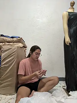 MarieLoveGlamorous online show from 04-23-26, 04:09