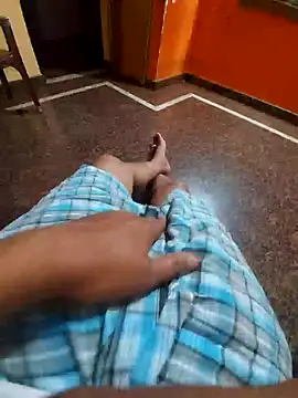 Snapshot of Stripkomal chatting on 01-25-25, 04:46 Stripkomal online show from 01-25-25, 04:46