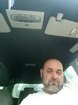 Snapshot of Czarny1104 chatting on 09-15-25, 05:40 Czarny1104 online show from 09-15-25, 05:40