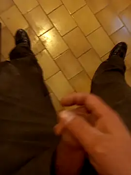 Snapshot of Czarny1104 chatting on 11-05-25, 10:26 Czarny1104 online show from 11-05-25, 10:26