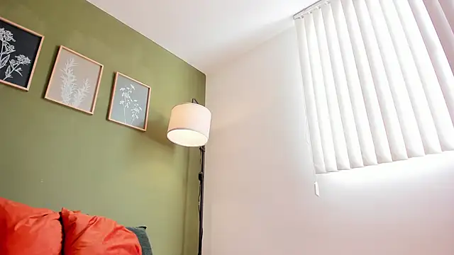 karlye 5 online show from 10-06-25, 01:41