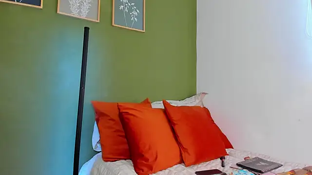 karlye 5 online show from 05-18-26, 11:49