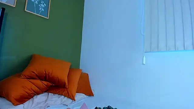 karlye 5 online show from 06-12-26, 10:41