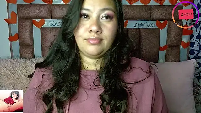 Snapshot of ValerieDiiamond chatting on 10-11-25, 02:22 ValerieDiiamond online show from 10-11-25, 02:22