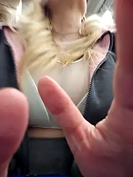 Snapshot of Bondgirl_013 chatting on 12-05-25, 02:47 Bondgirl 013 online show from 12-05-25, 02:47