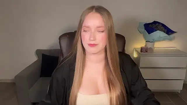 EvaMaddison online show from 07-04-26, 08:04