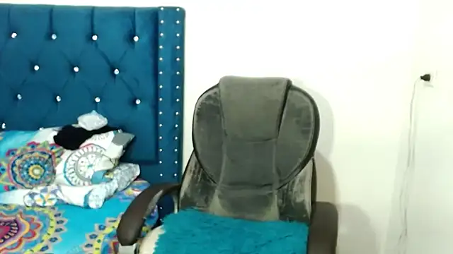 valeriaxxx11 online show from 11-13-25, 07:13