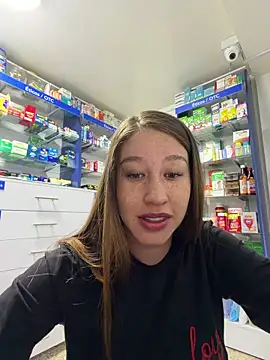 Snapshot of roouse chatting on 10-21-25, 09:15 roouse online show from 10-21-25, 09:15