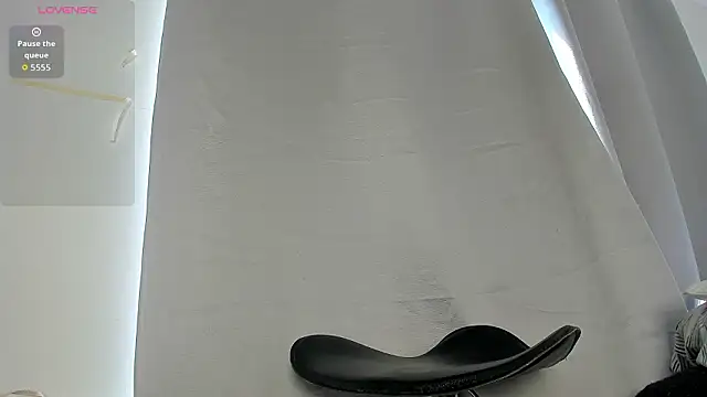 Snapshot of caroline_tovar chatting on 01-31-26, 07:11 caroline tovar online show from 01-31-26, 07:11