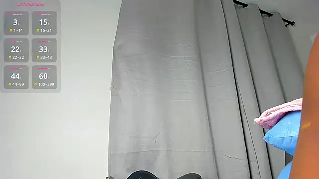 caroline tovar online show from 04-04-26, 04:55