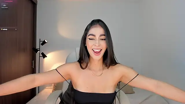 RebeccaBaxter online show from 10-05-25, 10:40