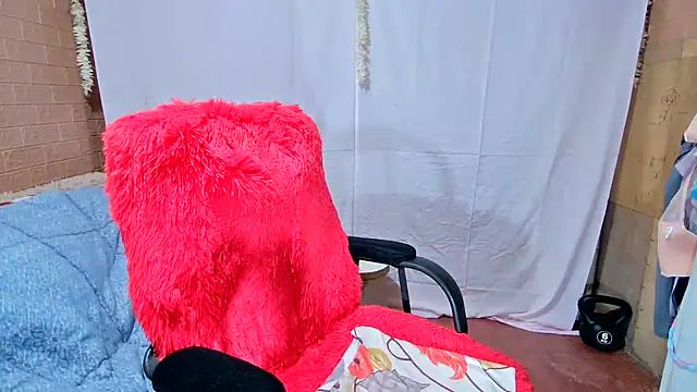 Snapshot of M_e_c_e_l chatting on 02-20-25, 03:45 M e c e l online show from 02-20-25, 03:45